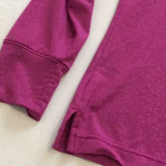 Page & Tuttle 3/4 zip top - Picture 5 of 5